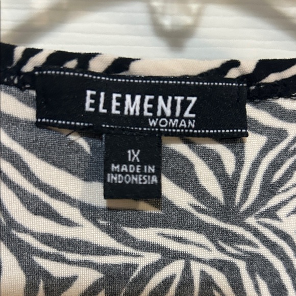 Elementz Zebra Pattern Short Sleeve Top - Picture 2 of 5